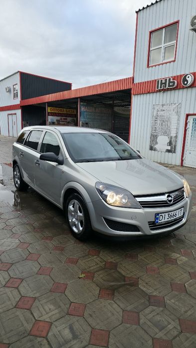 Машина opel astra h 2009 1.4 бензин