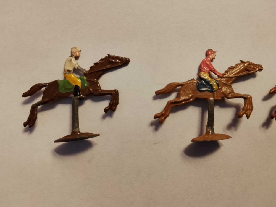 star zabawka figurki dżokeje konie, 3 sztuki prawdopodobnie lata 30