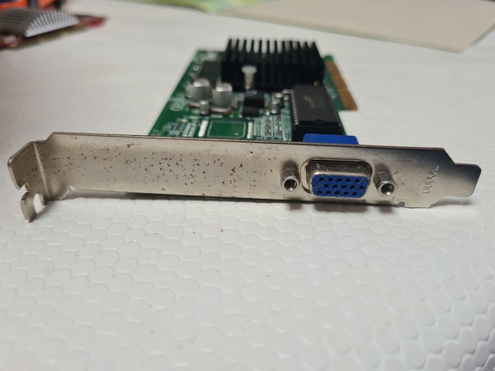 Nvidia GeForce 2 MX400 64mb AGP