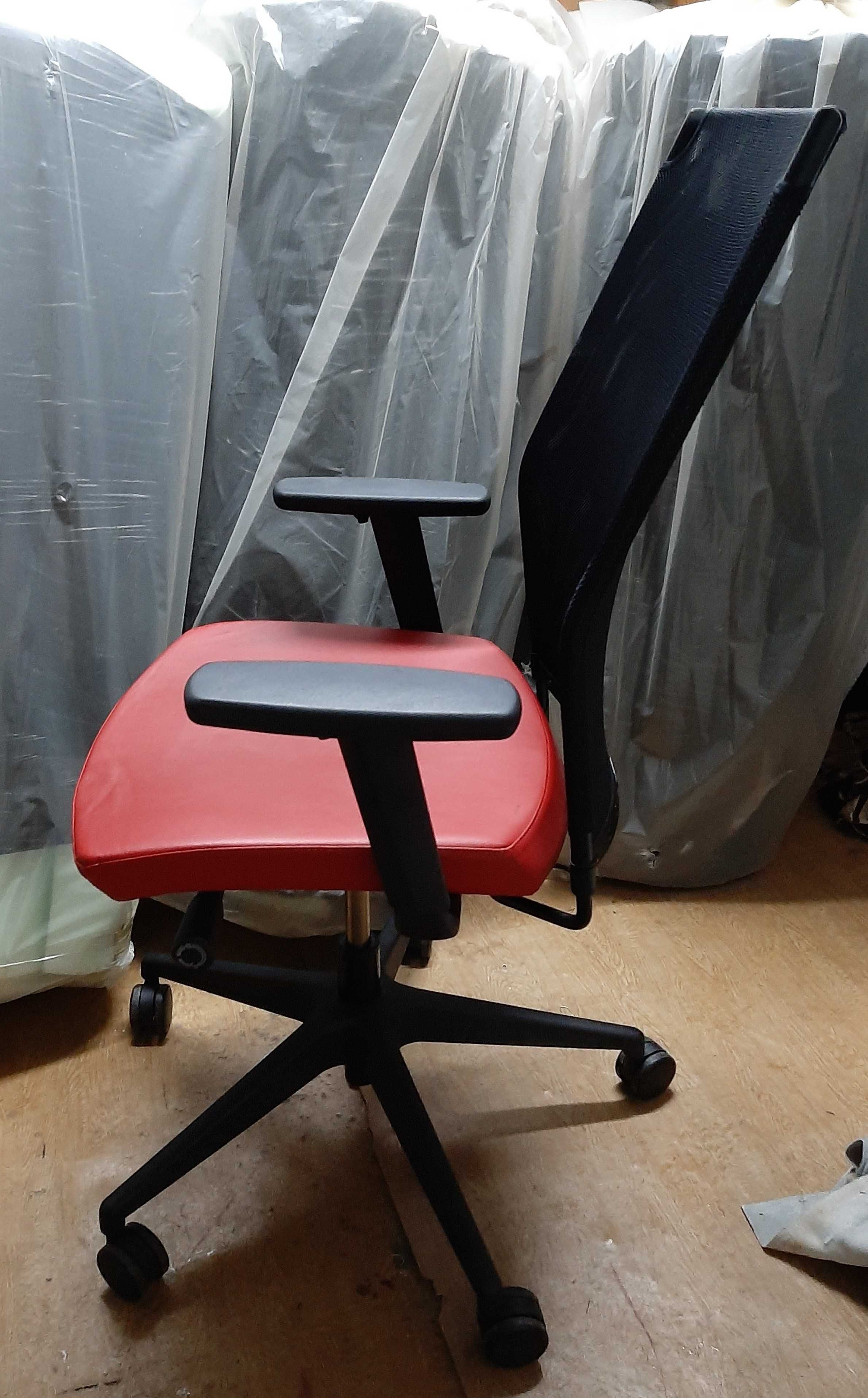 Fotel krzesło Perfo III 213S Profim