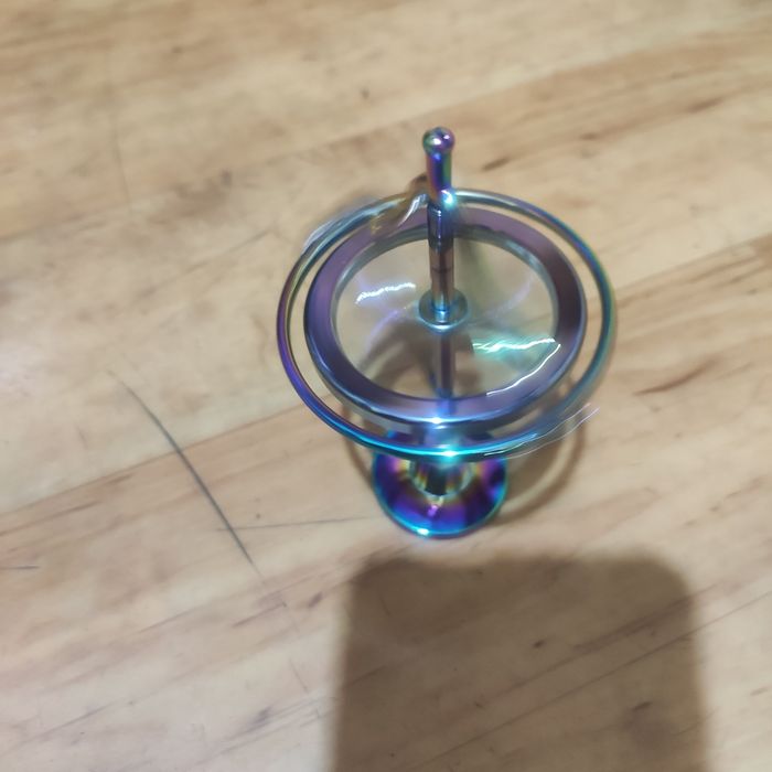 Гироскоп игрушка