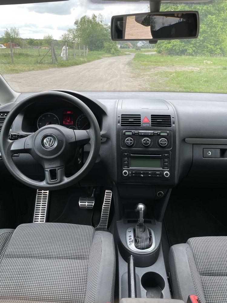 VW Touran 2.0 TDI w bdb stanie