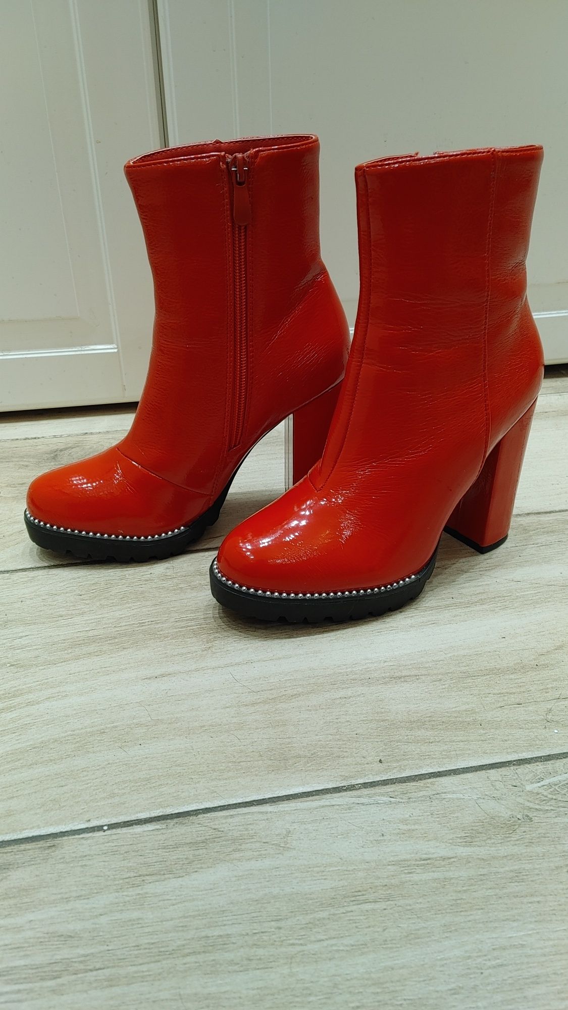 Buty botki Day-vine rozmiar 37 czerwone