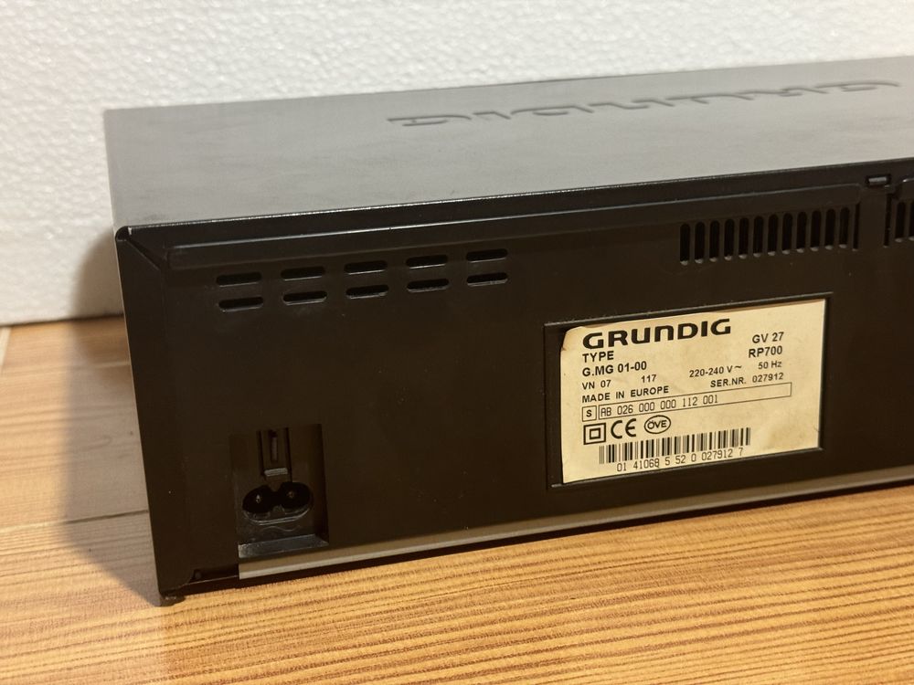 Leitor gravador VHS Grundig