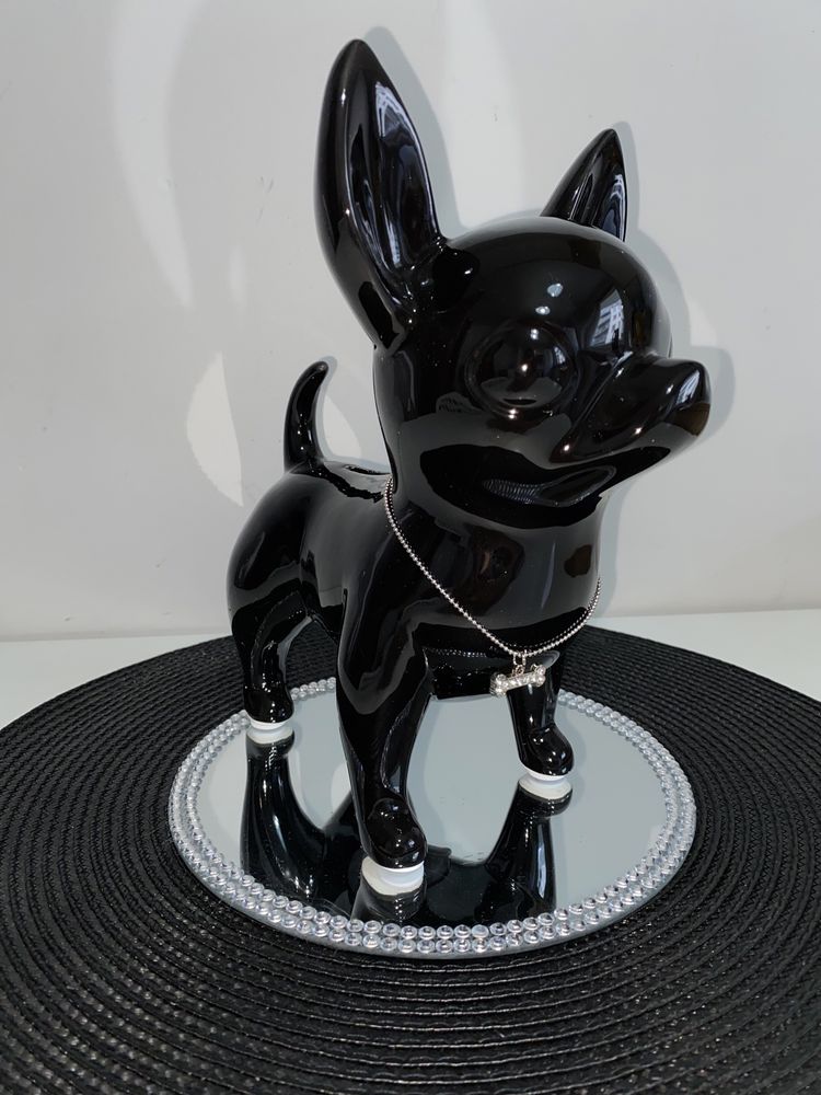 Nowa figurka pies dekoracja chihuahua cziłała czarna
