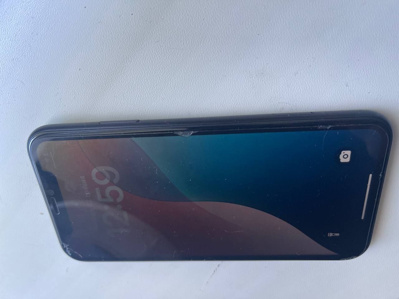 Айфон XR на 128 пам'яті