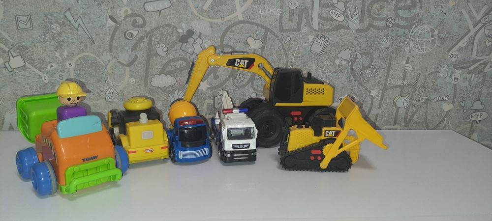 Машинки саt та інші