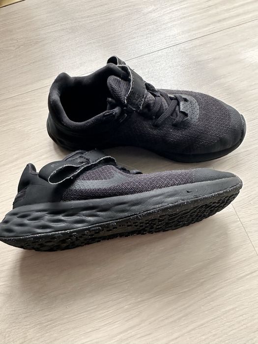 Кросівки Nike ,в гарному стані