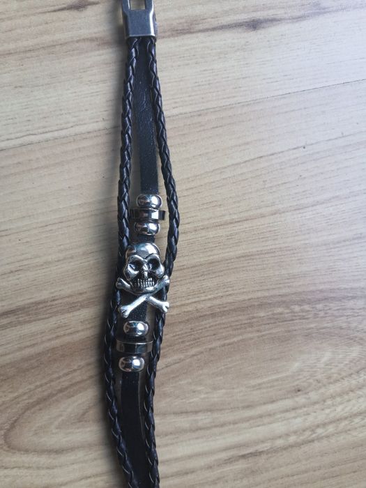 Skórzana bransoletka czaszka