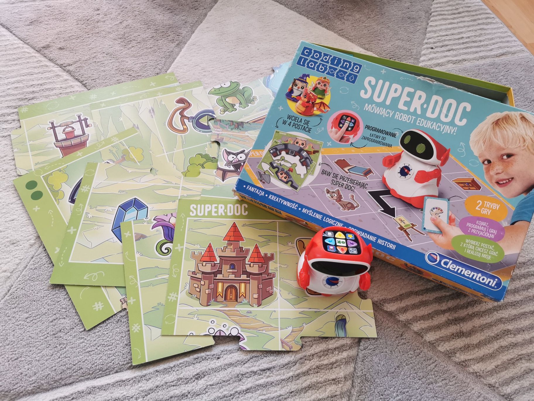 Super DOC mówiący robot edukacyjny programowanie