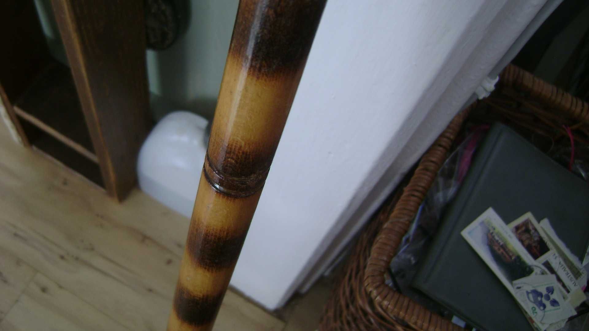 Starocie z PRL Laska drewniana solidna 87cm wysokości do 180cm wzrostu