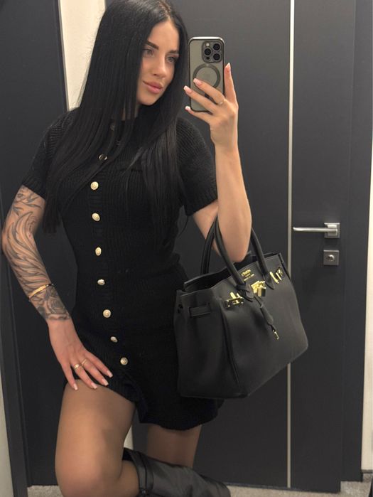 Вязана стильна сукня