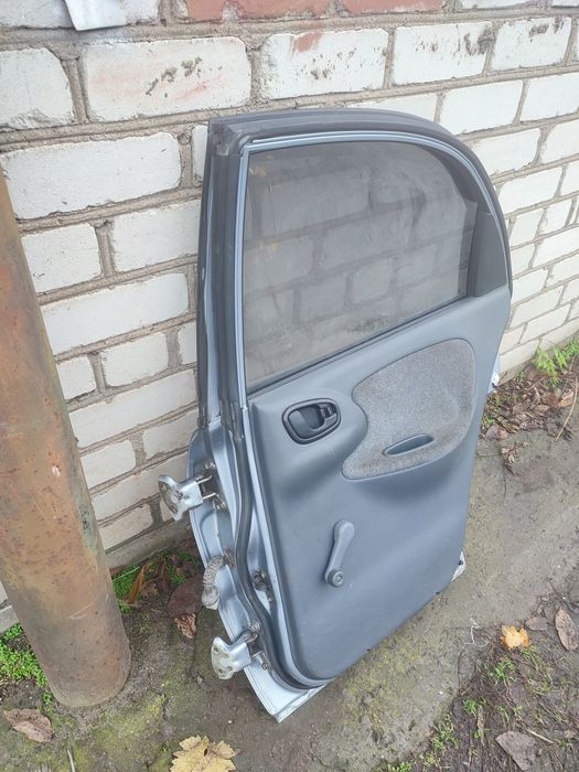 Дверь задняя правая ланос lanos daewoo.Вєтровик