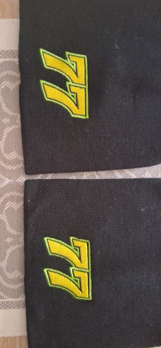 Czapka meska czarna z haftem 77 acryl 100%