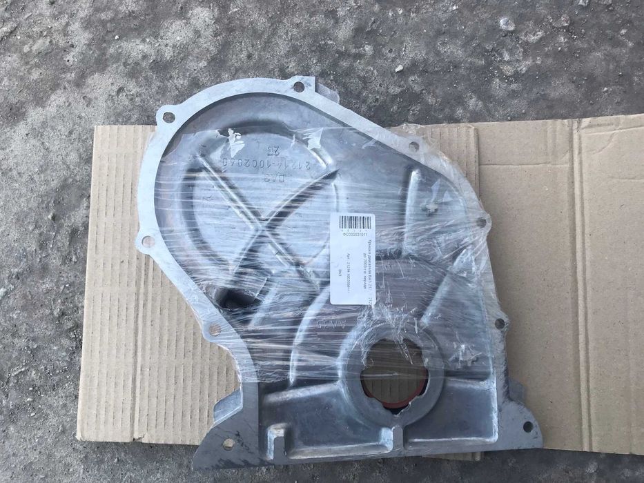 Крышка двигателя передняя ВАЗ 21214 Нива