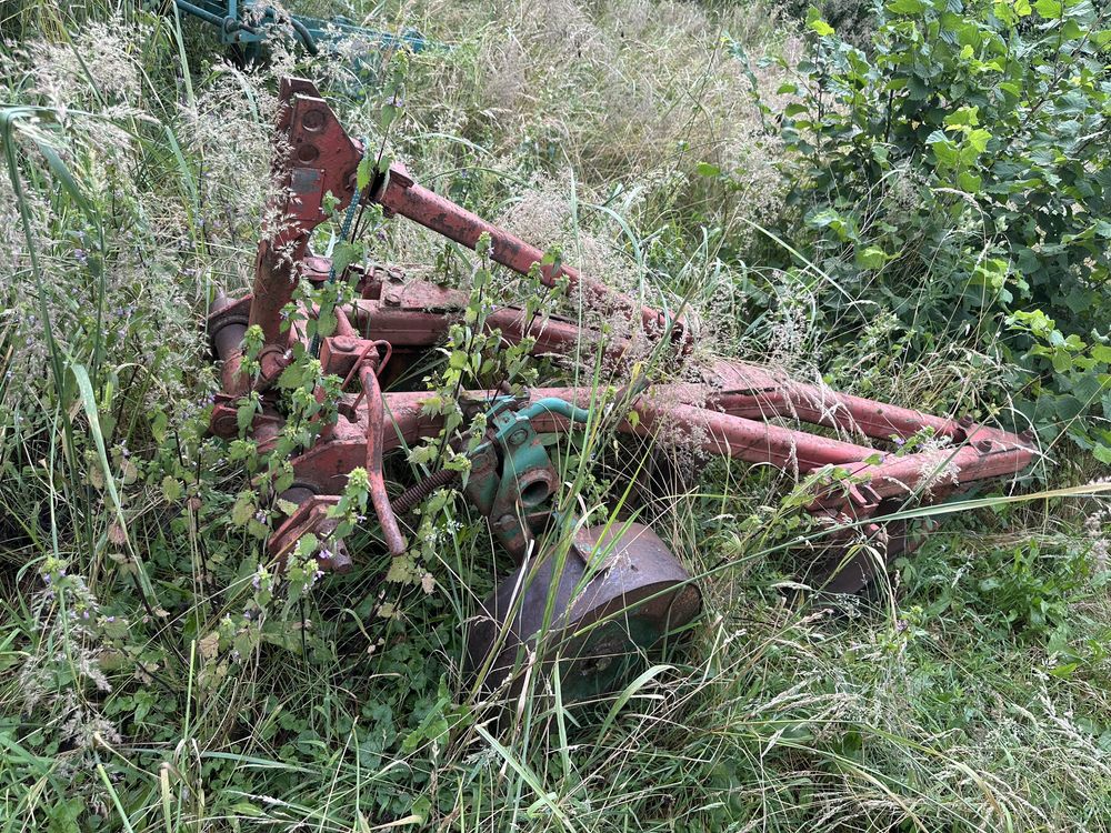 Pług 3 i 5 skibowy obkładnie ładne  . Nie wymagają napraw