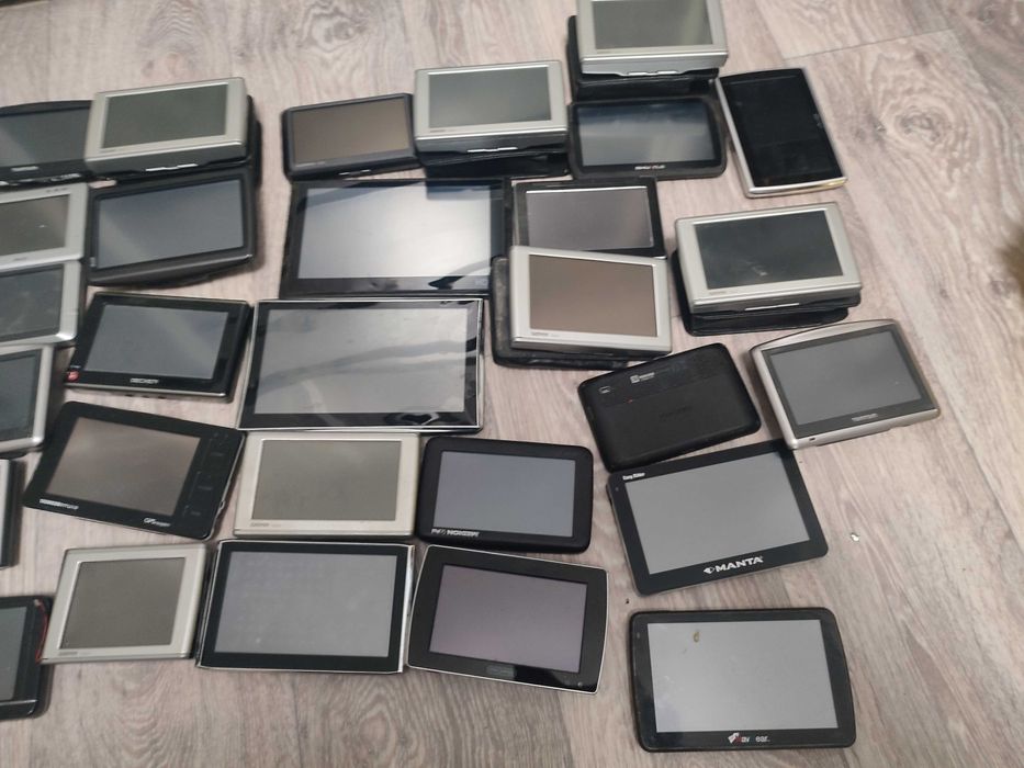 Лот Навігатори 29шт  + 5 тримачів