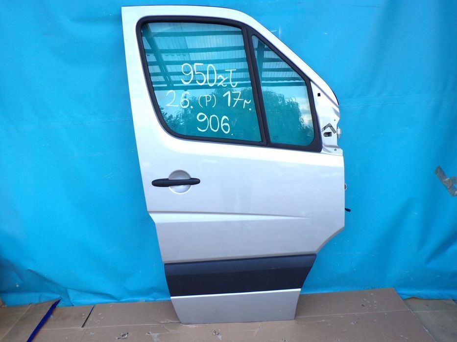 SPRINTER 906 CRAFTER drzwi przednie OCYNK PRAWE SREBRNY metalik NOWE 2017r
