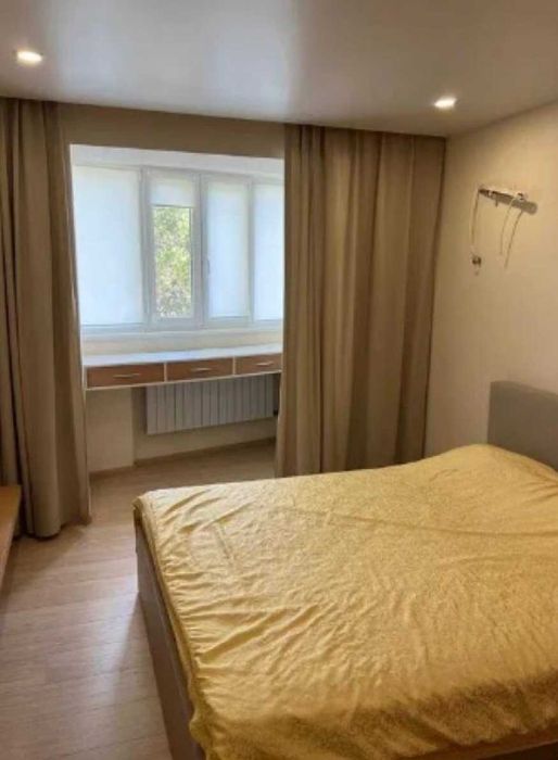 Продам затишну 3к.квартиру, після капремонту, недорого.