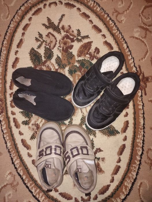 Взуття дитяче безкоштовно.