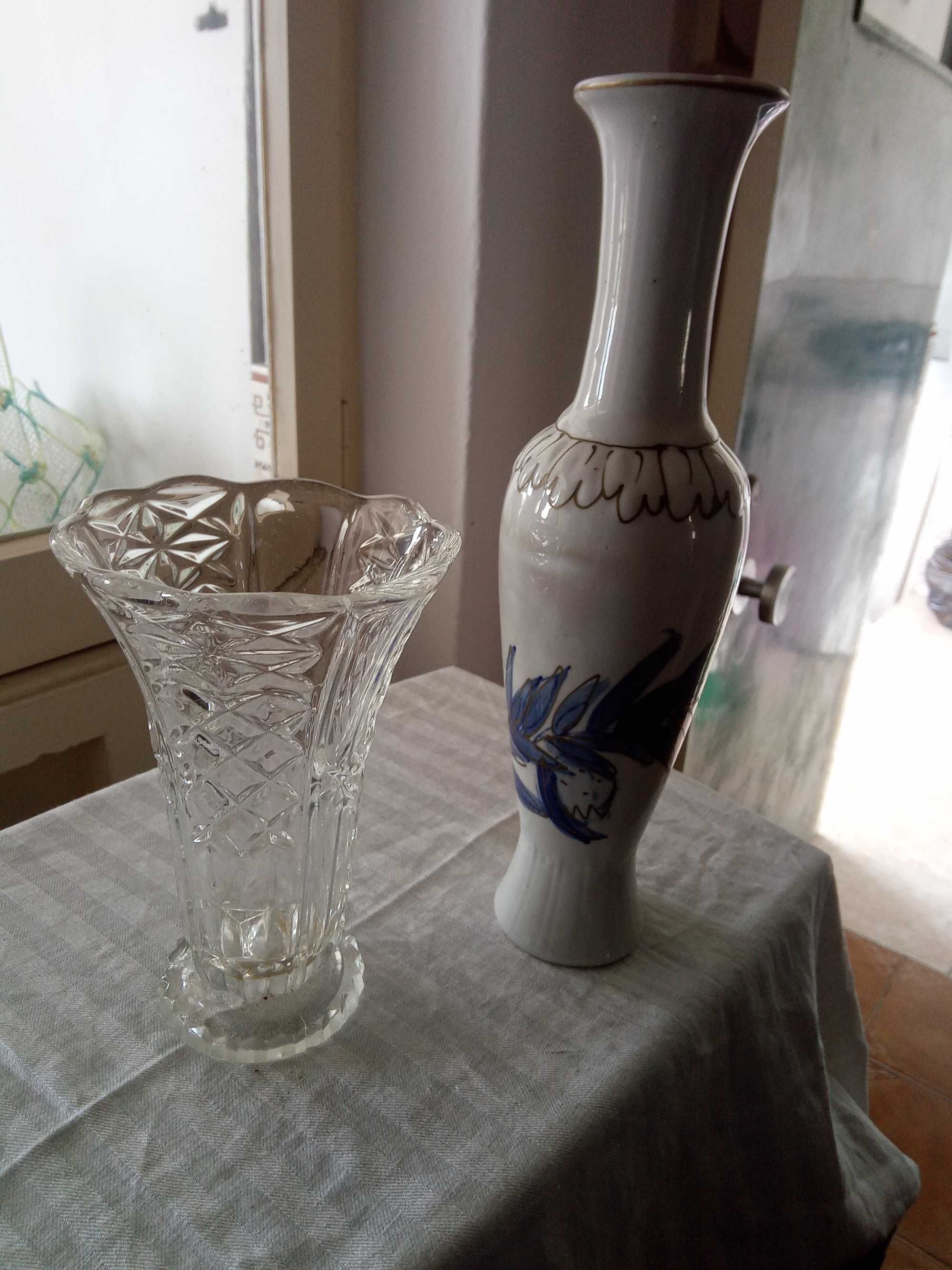 Jarra Vidro e Jarra Porcelana