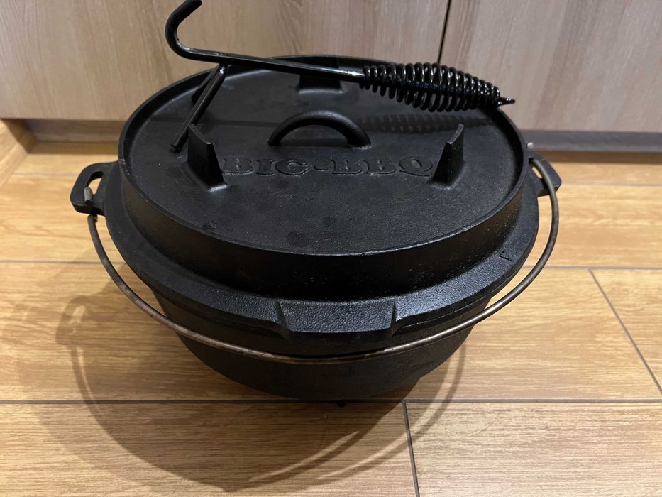 Garnek Kociołek żeliwny na ognisko Dutch Oven pojemność 5,7 l