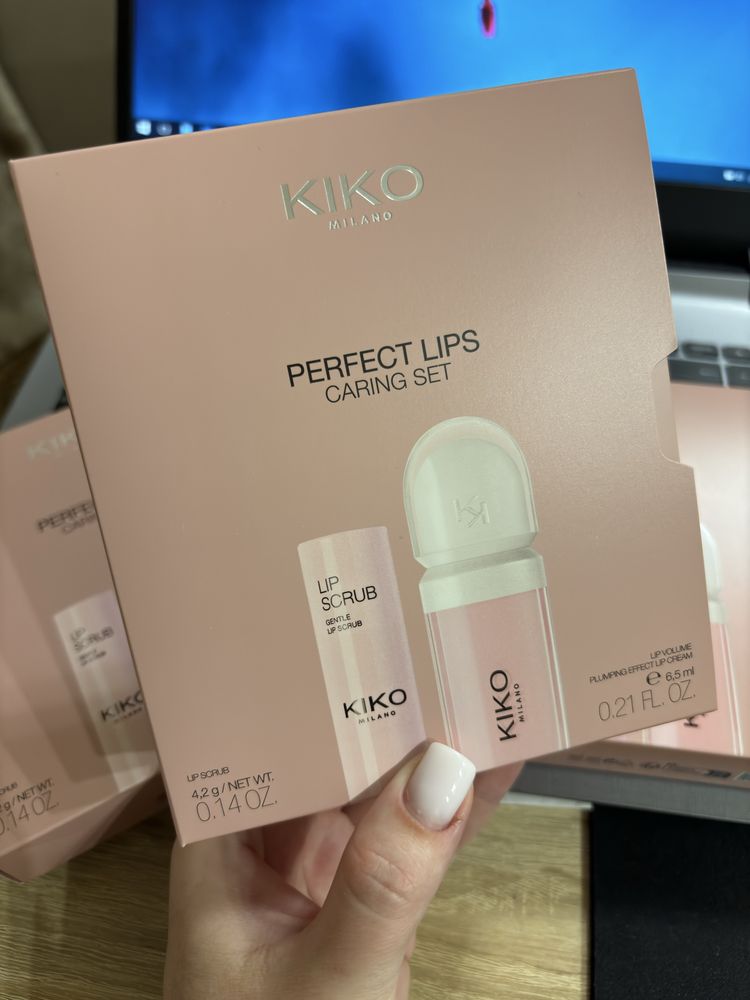 Набір Кіко Мілано блиск для губ Lip Volume і скраб. Блеск Kiko Milano