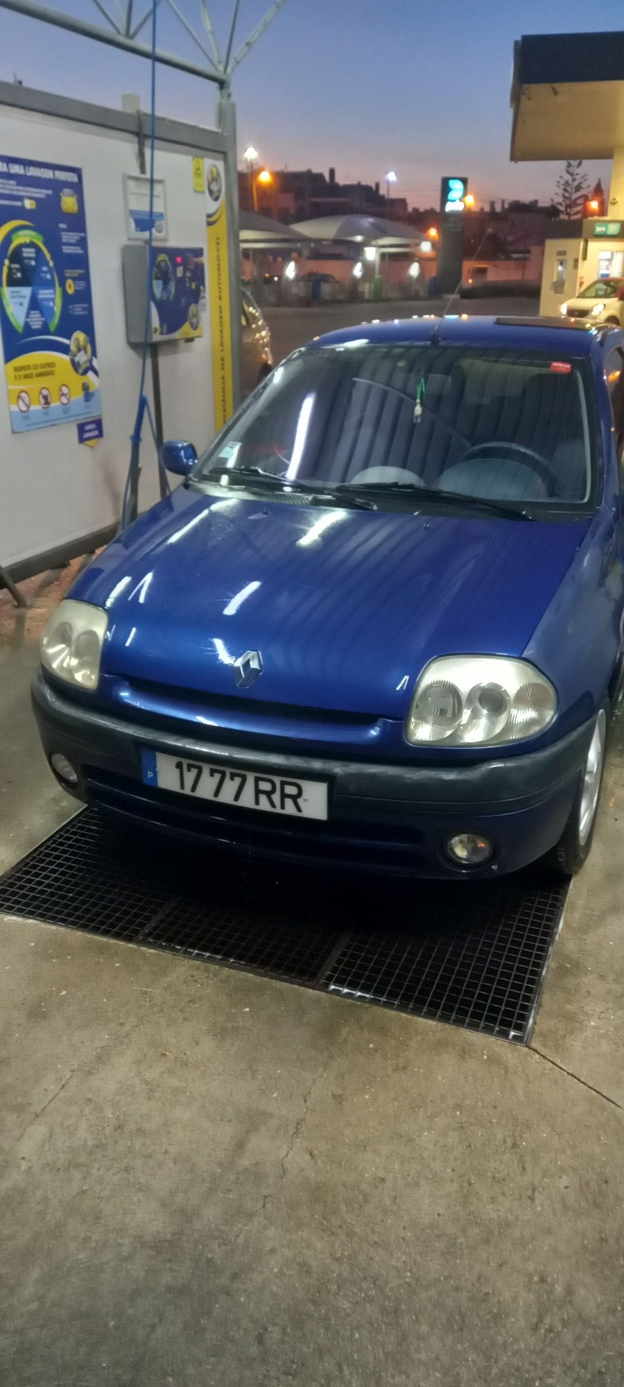 Renault Clio 1.2   2001