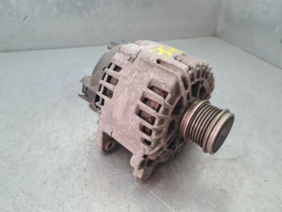 Alternador VOLKSWAGEN Touran (5T)