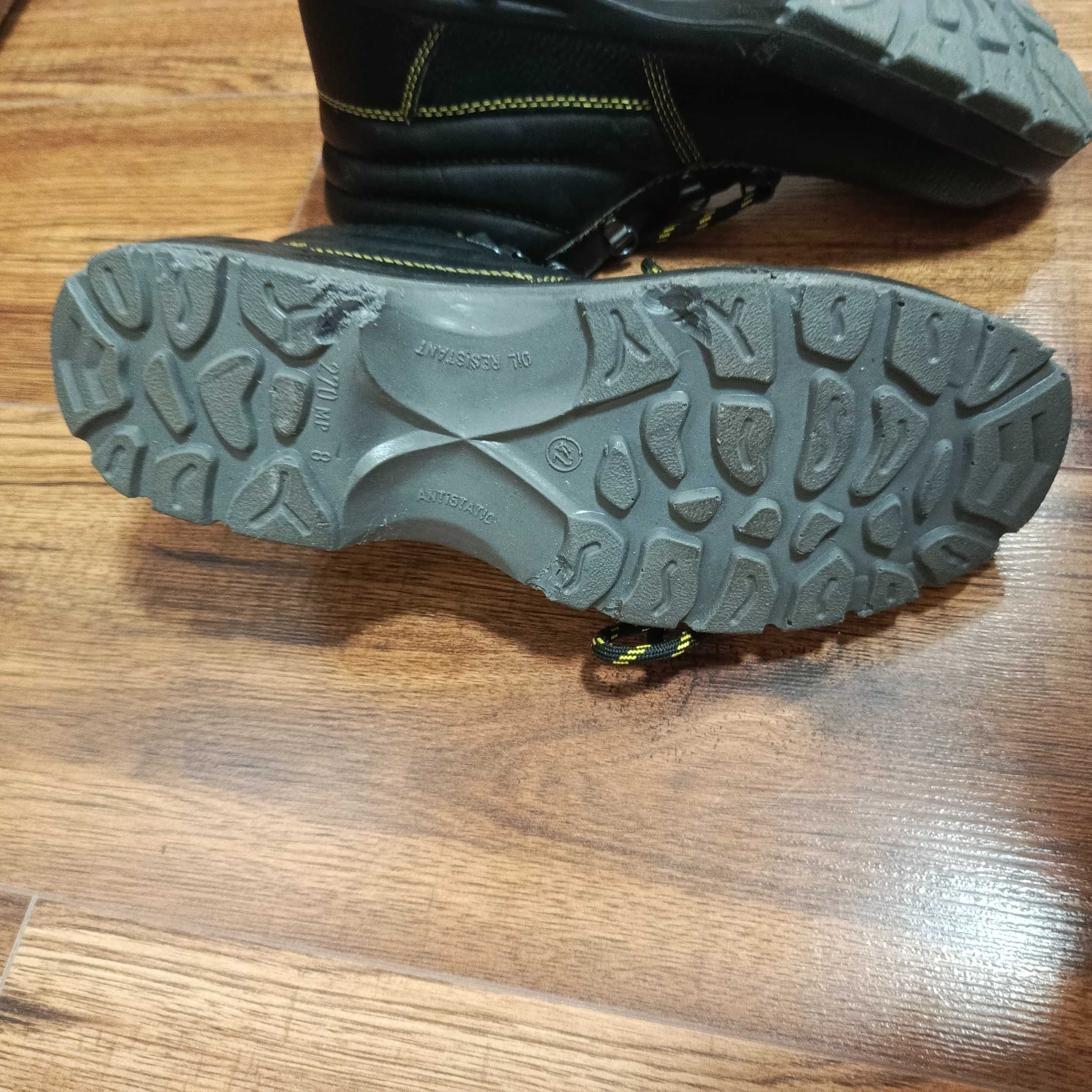 Nowe bezpieczne buty robocze r.42