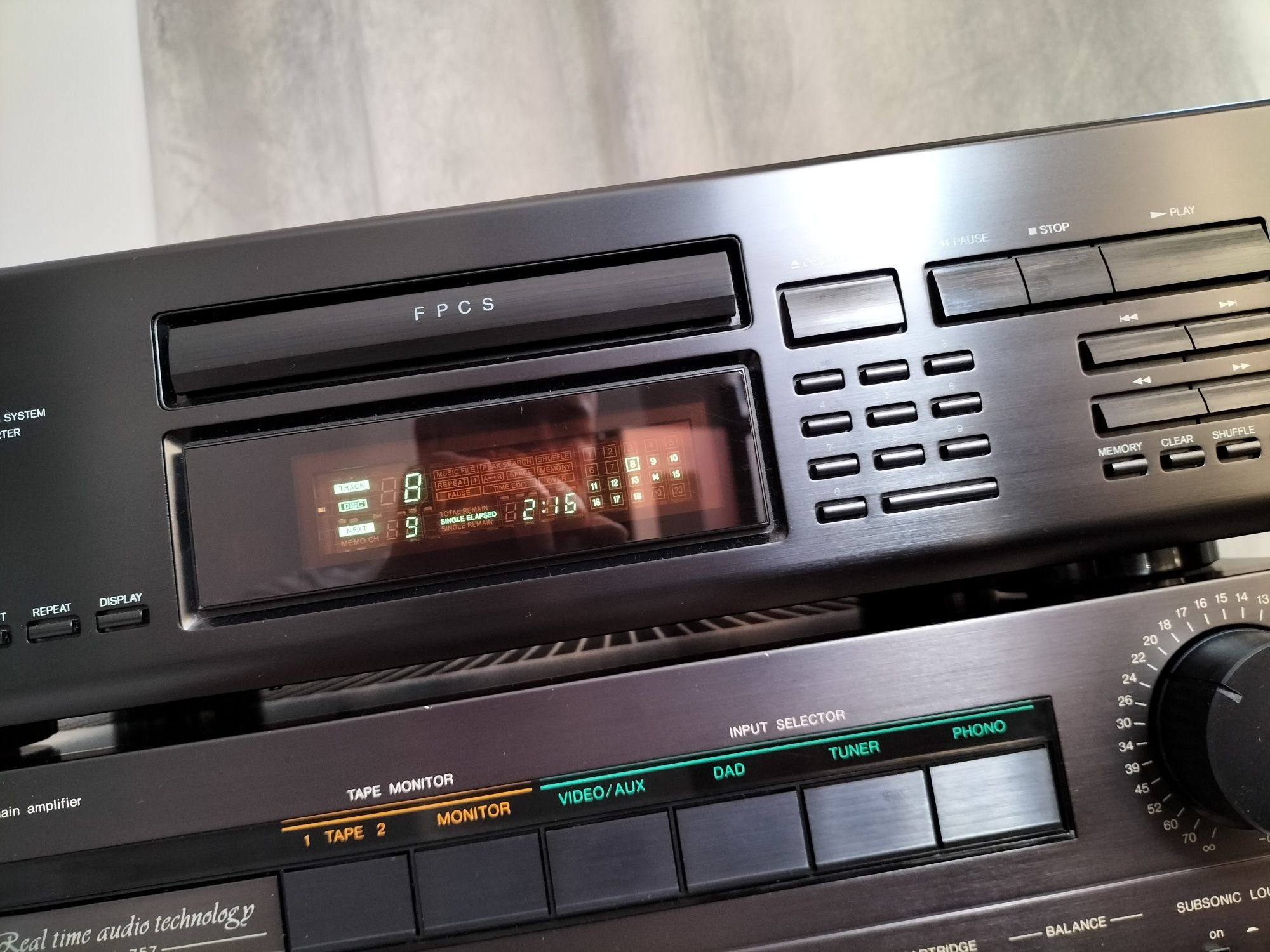 Odtwarzacz CD Onkyo DX-7310