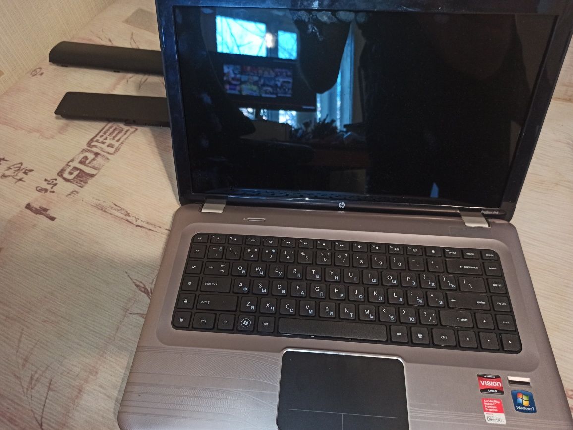 Ноутбук HP DV6-3075er рабочий по деталям!