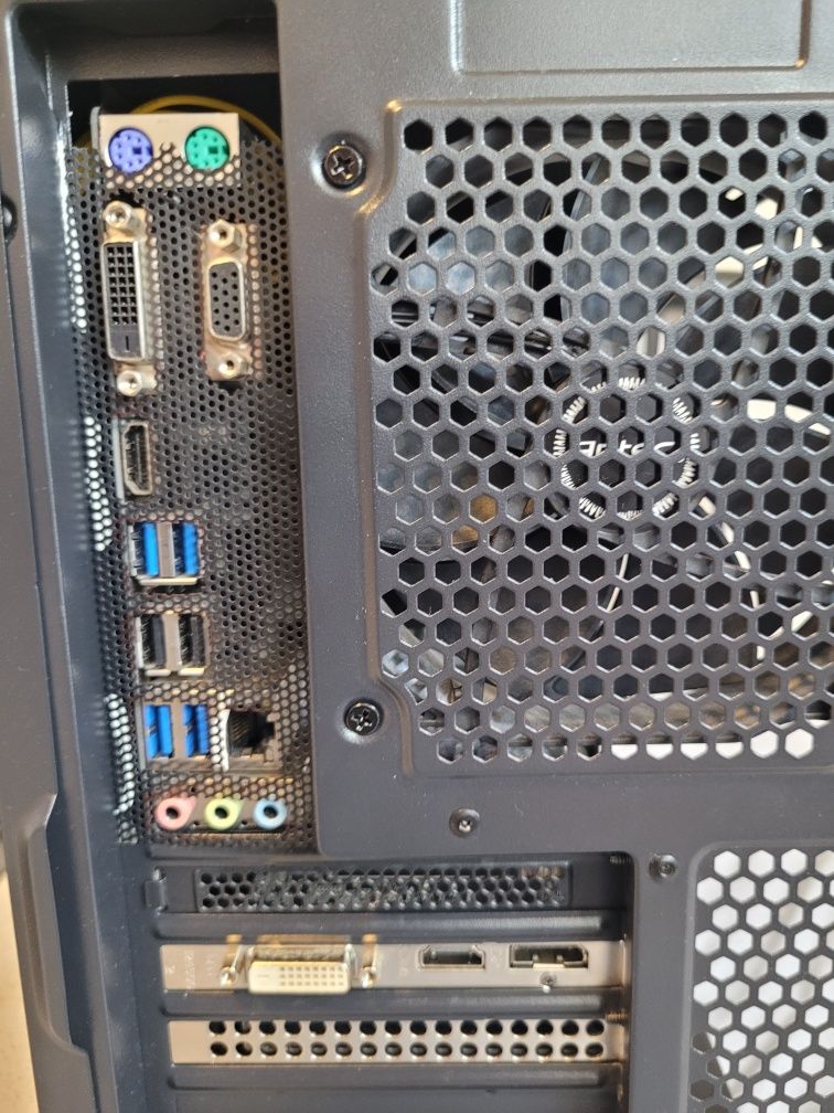 Komputer stacjonarny gtx 1660 super ryzen 5 3600