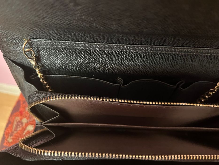 Вечірній  клатч чорного кольору