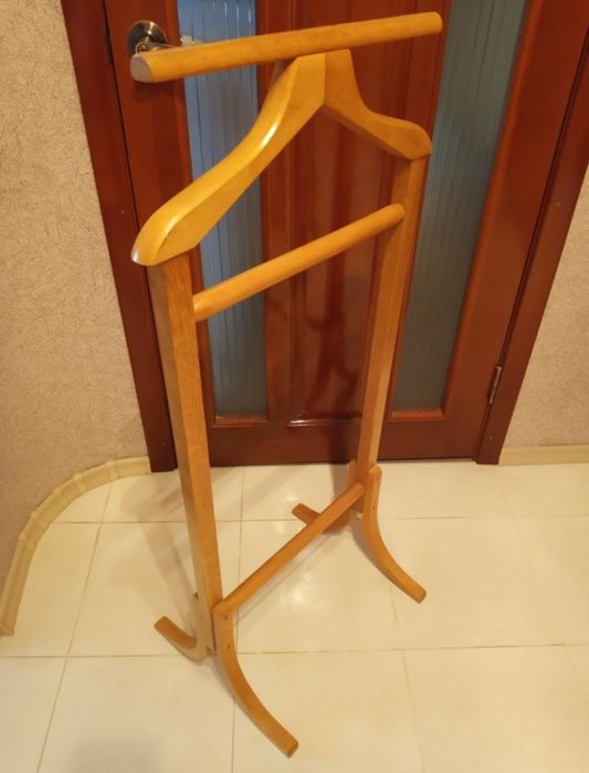 Тумбы винтаж.Комод. Трюмо.Кровать панцирная. Вешалка.Стул раскладной.