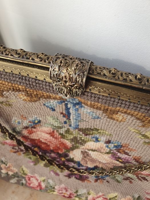 Do zaoferowania piękna torebka lata 40 PRL