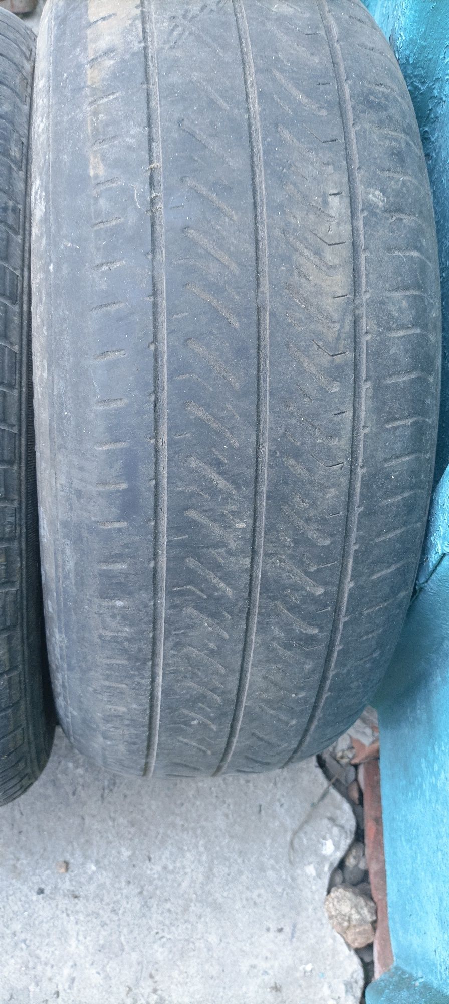 Шини 225/55 r17 4шт 1600 грн