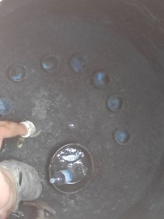 Очистим сливную яму или Септик любой сложности.