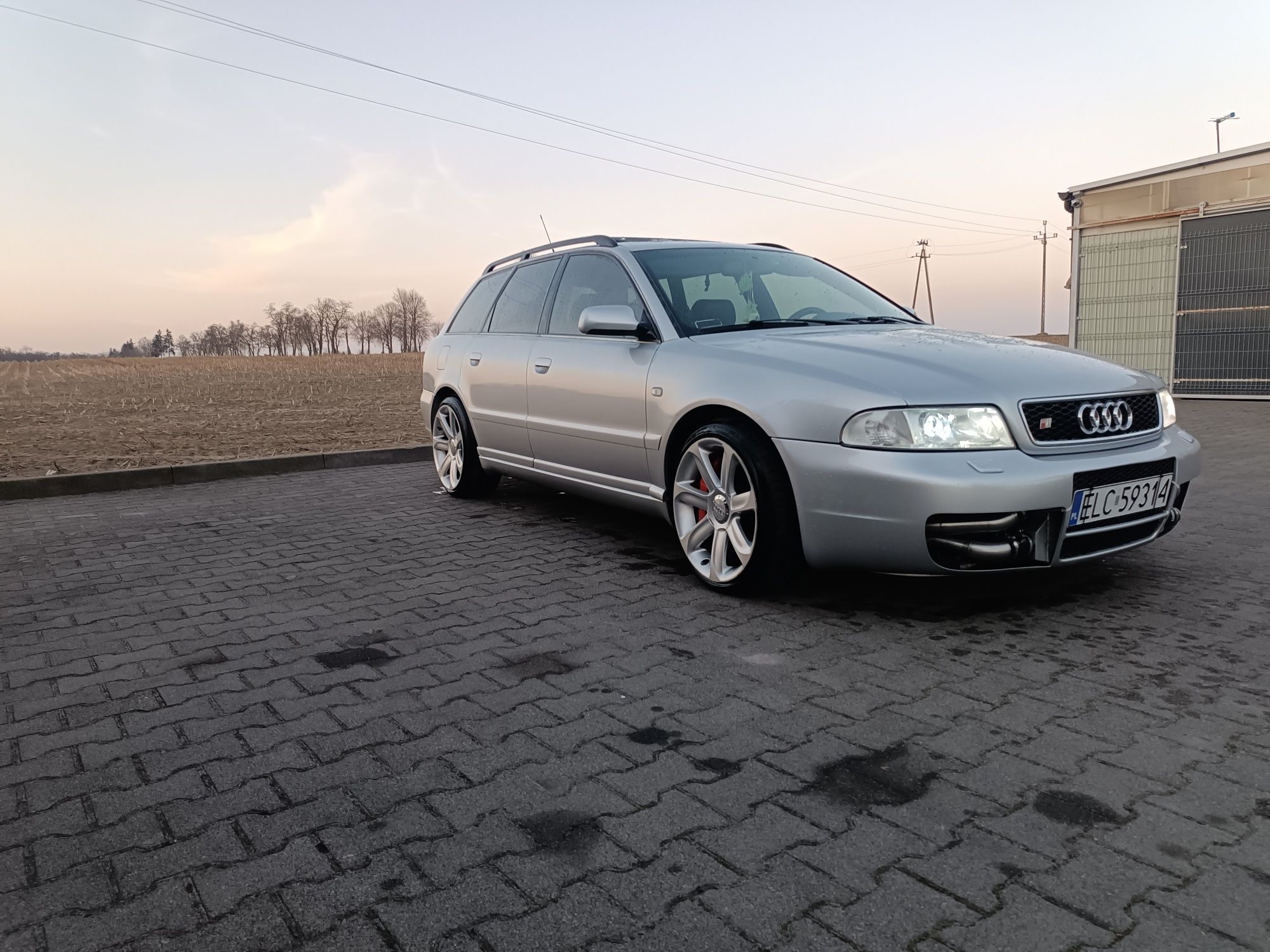 Audi S4B5 polift