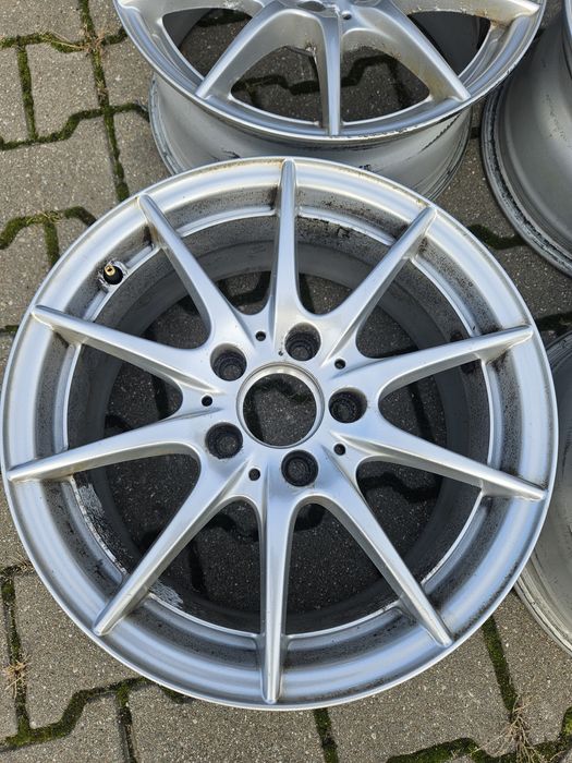 16 5x112 Felgi aluminiowe do Mercedesa W204