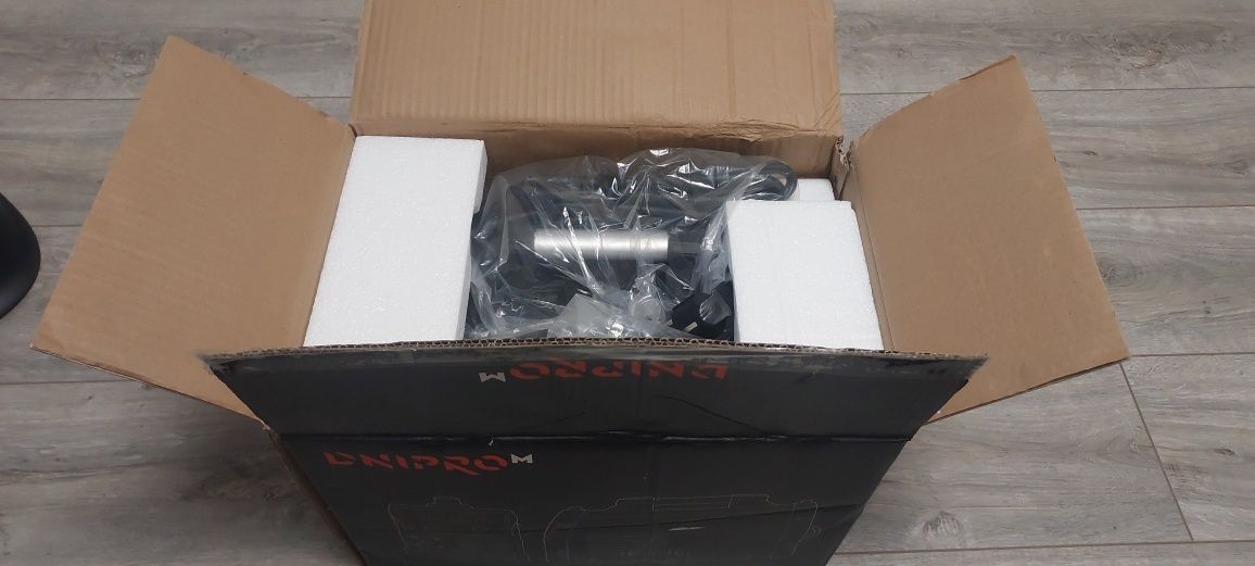 Зварювальний апарат, напівавтомат Dnipro M 14dx; зварювальна маска Dni