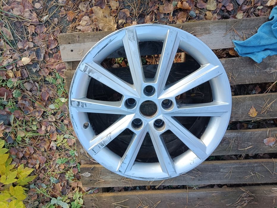 Skoda Octavia 3 5e0 inne modele felga pojedyncza 17 cali et49 orginał