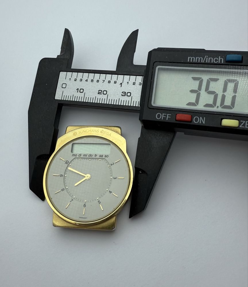 Zegarek Junghans Mega do naprawy