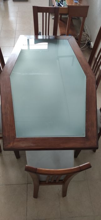 Mesa de sala madeira e vidro 160x100 com 6cadeiras novas