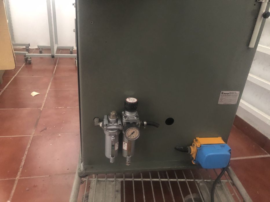 Prensa de termocolagem para camisaria