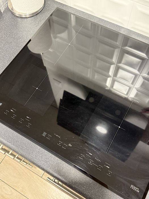 Plyta indukcyjna Ariston