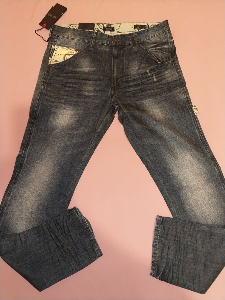 Wyprzedaż: Spodnie męski Armani Jeans.