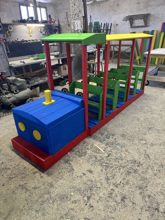 Дитяча пісочниця з кришкою + столик з лавками!