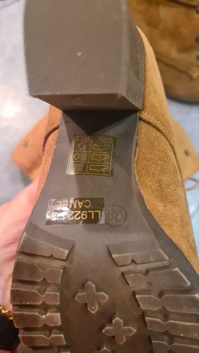 Ботильйони. Нові. Розмір 38. Sweet Shoes.