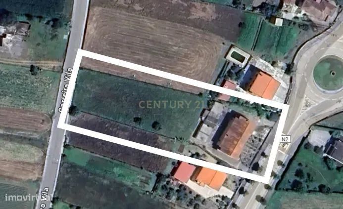 2950 m2 Moradia 3 frações + terreno em Chaves